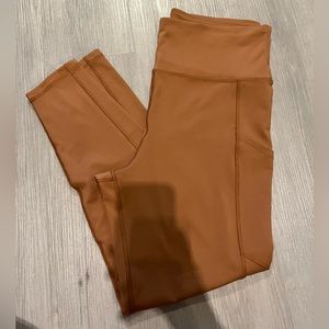 tan/caramel leggings with pockets!! almost brand new!